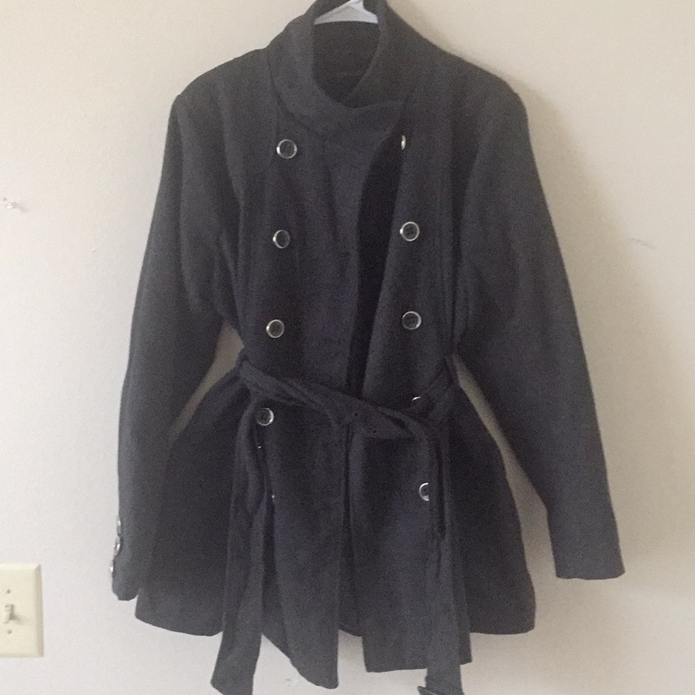 🌬🦏🧥Gray Peacoat with Belt🌬🦏🧥